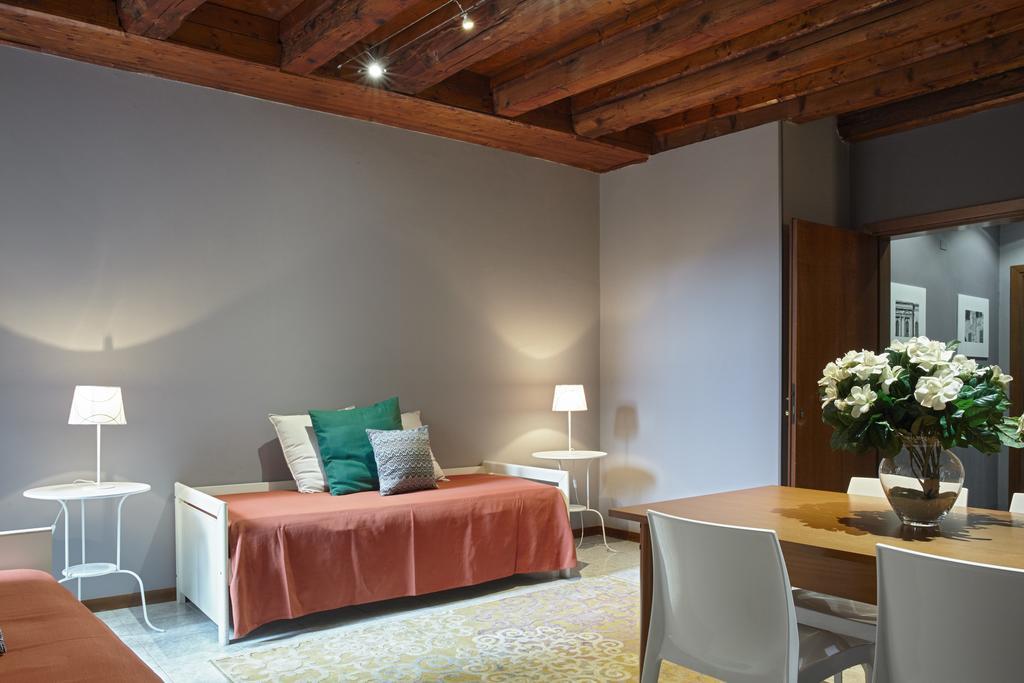 L'Ospite Appartamenti Verona Exterior photo
