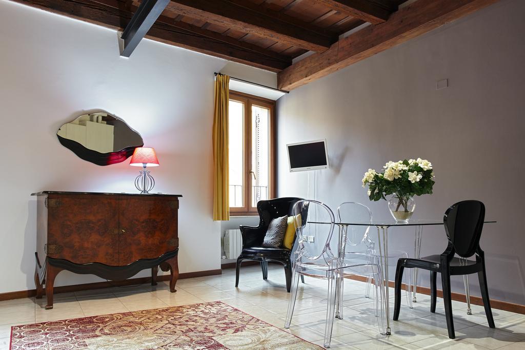 L'Ospite Appartamenti Verona Exterior photo